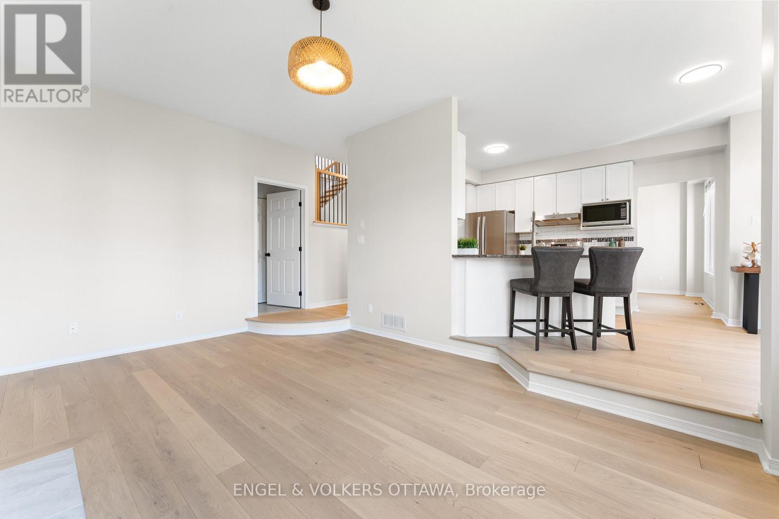 209 Allgrove Way, Ottawa, Ontario  K2S 2H7 - Photo 23 - X12127694