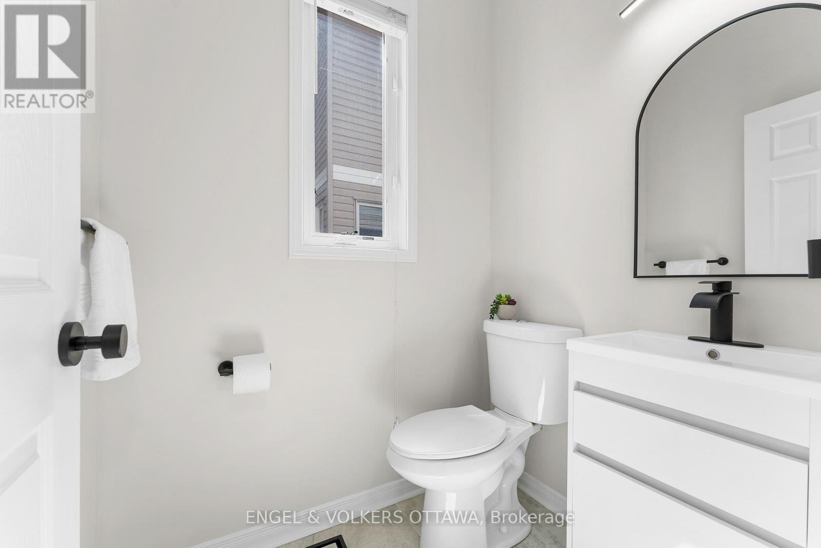 209 Allgrove Way, Ottawa, Ontario  K2S 2H7 - Photo 25 - X12127694