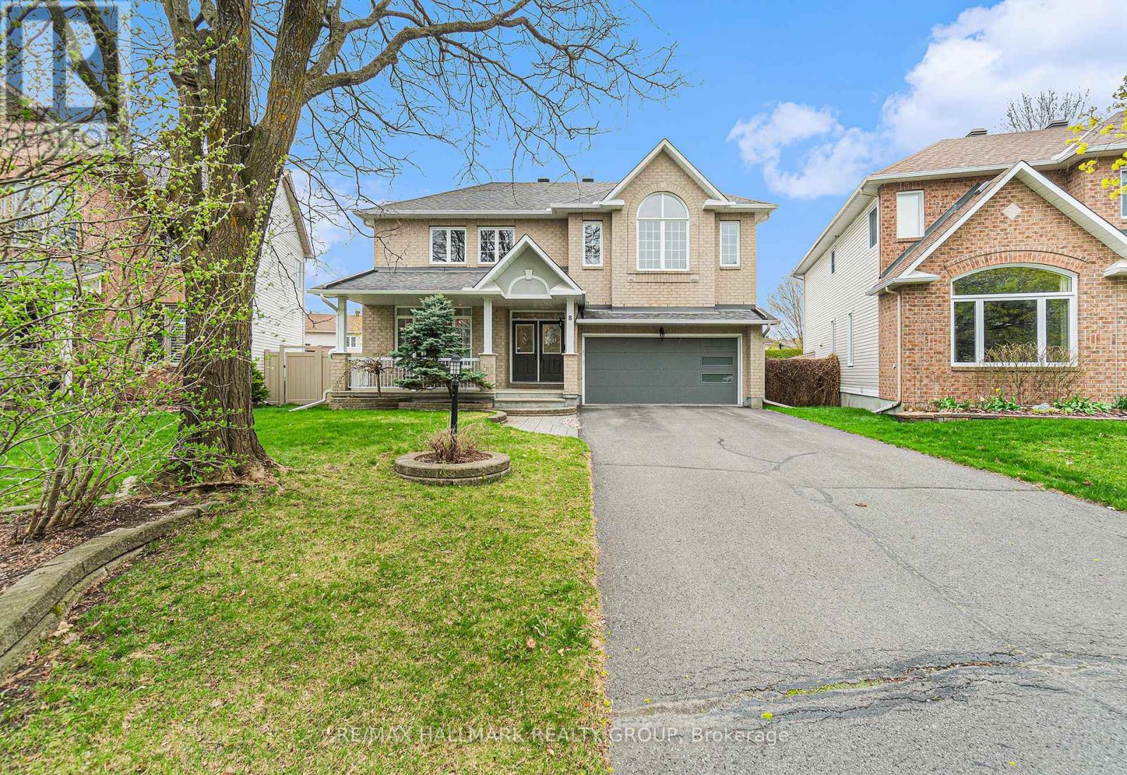 Property at 8 APPLE CREEK CRESCENT image 1