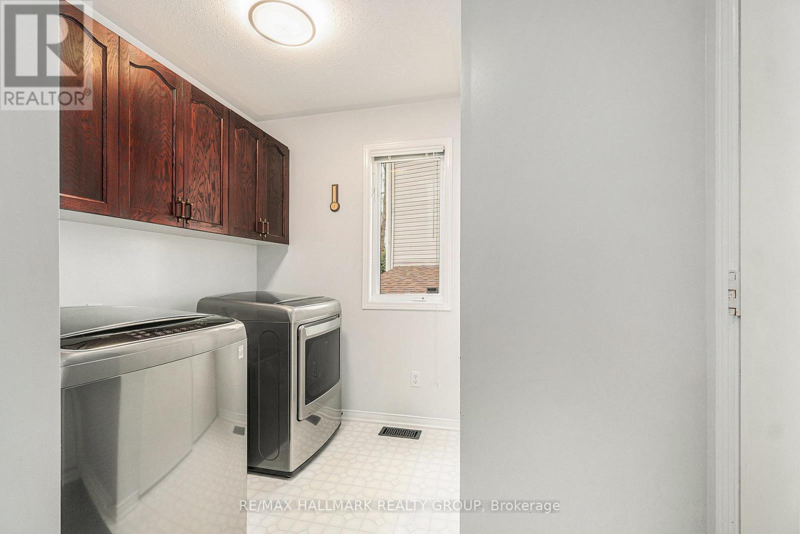 8 Apple Creek Crescent, Ottawa, Ontario  K2M 2N3 - Photo 14 - X12127723