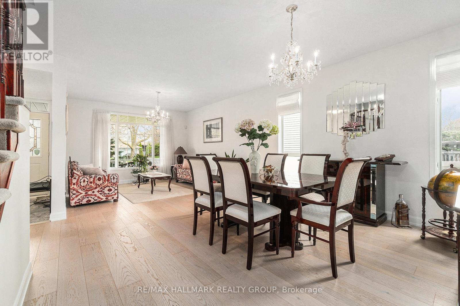 8 Apple Creek Crescent, Ottawa, Ontario  K2M 2N3 - Photo 5 - X12127723