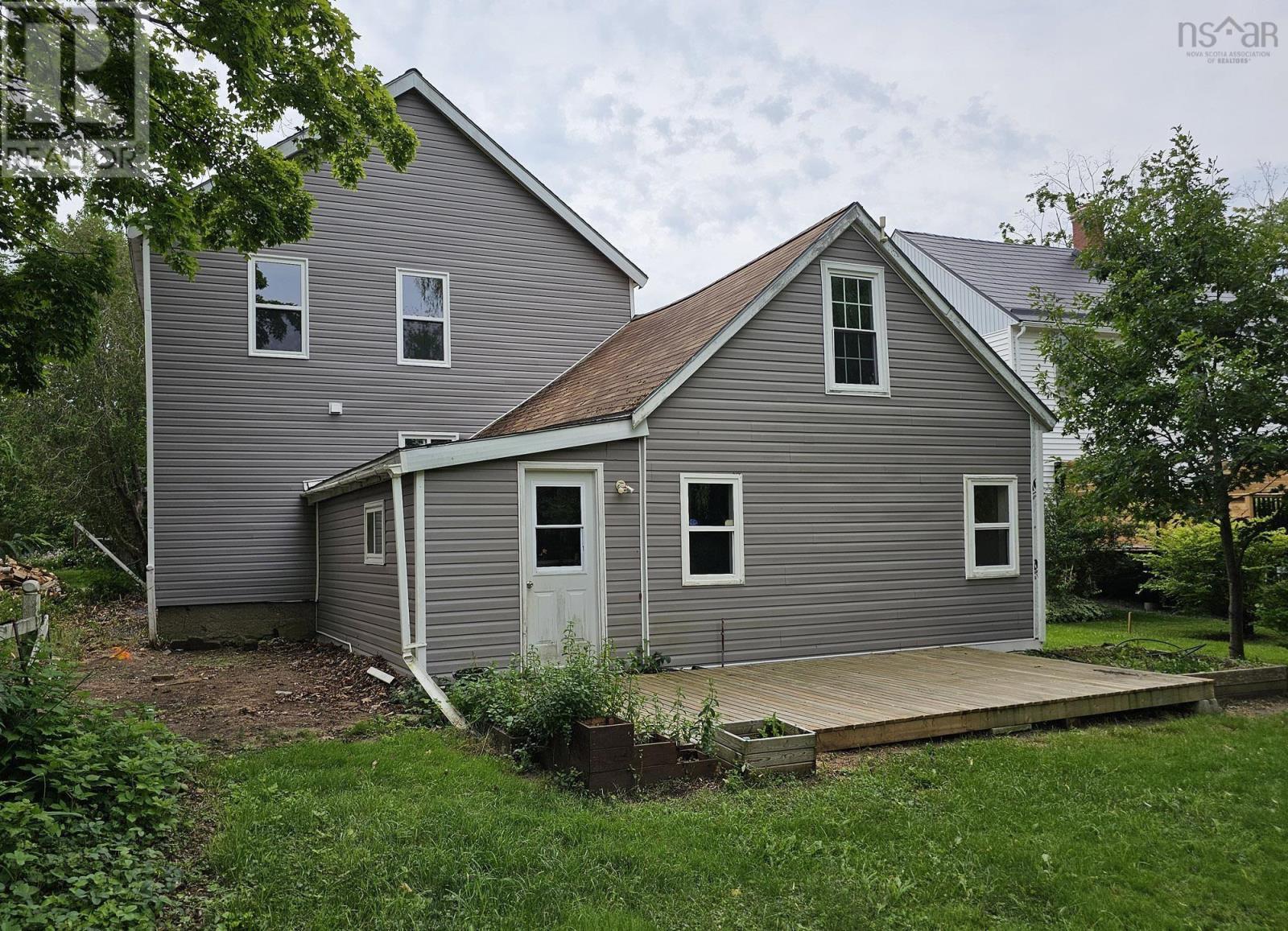 Property at 9 George Street image 4