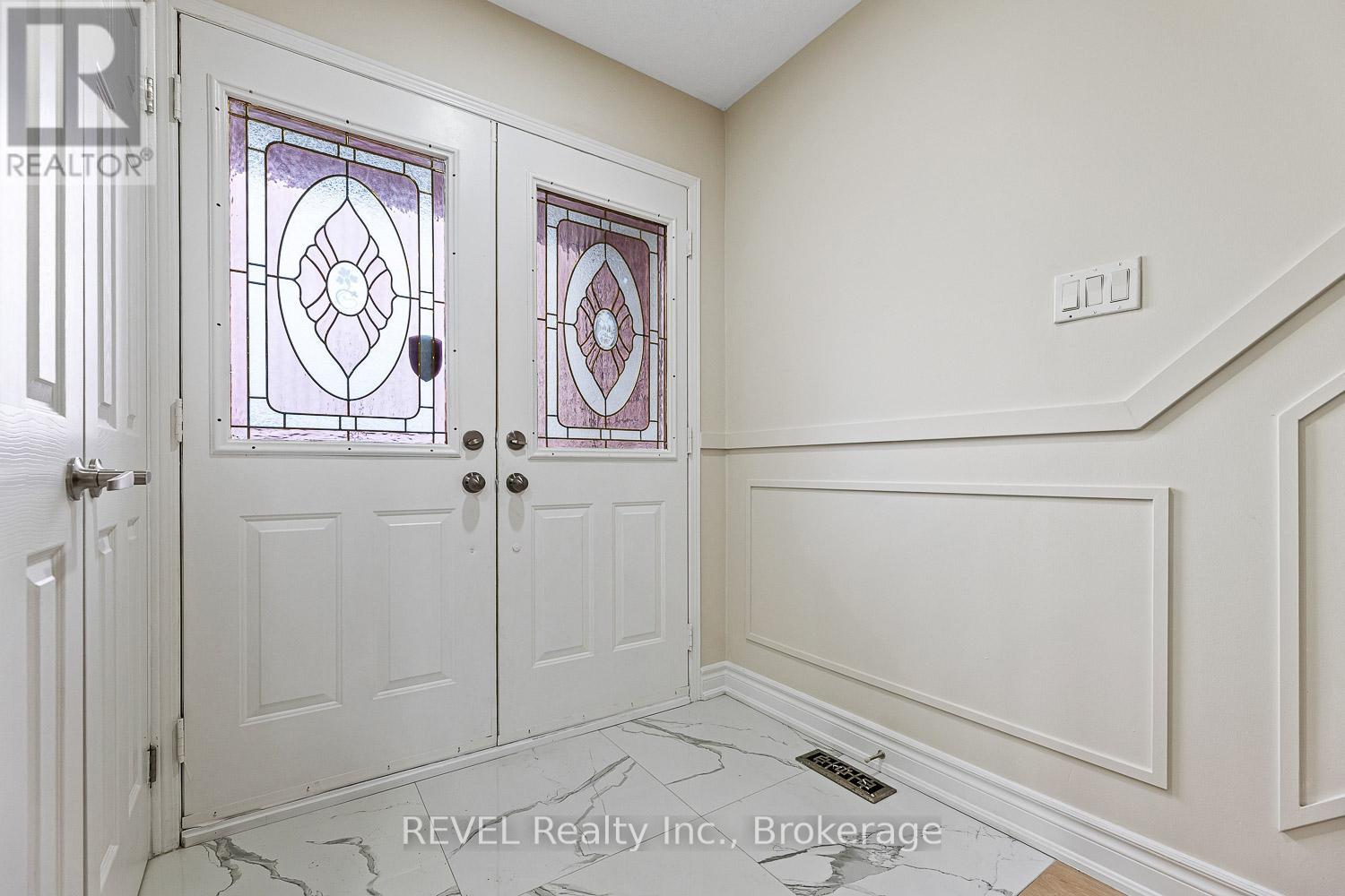 Property at 11 - 92 GOLDENLIGHT CIRCLE image 5