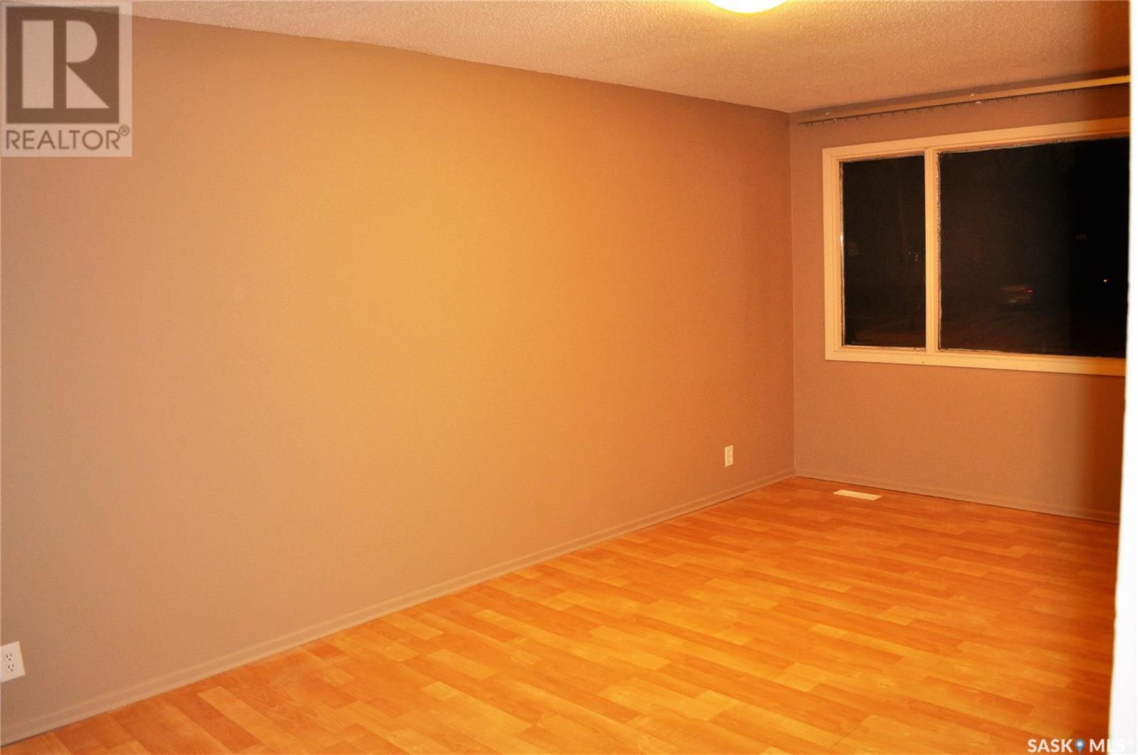 1227 - 1229 Bond Street, Regina, Saskatchewan  S4N 1W8 - Photo 4 - SK004814