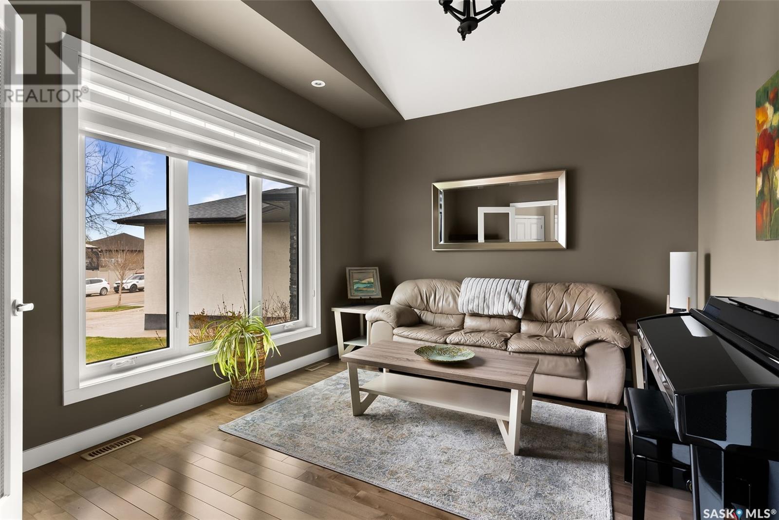Property at 3886 Goldfinch WAY image 4