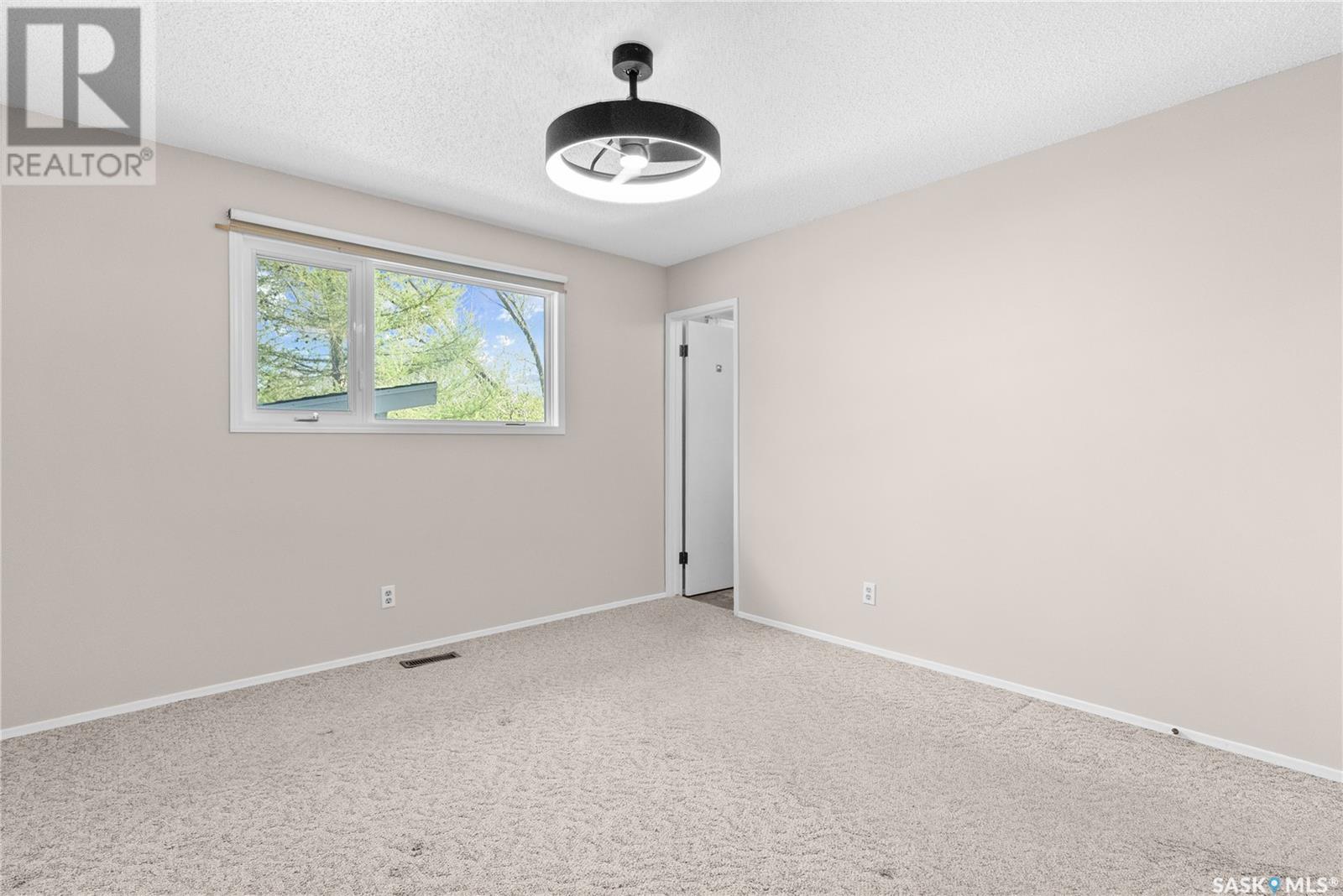 242 Streb Crescent, Saskatoon, Saskatchewan  S7M 4V4 - Photo 17 - SK004752