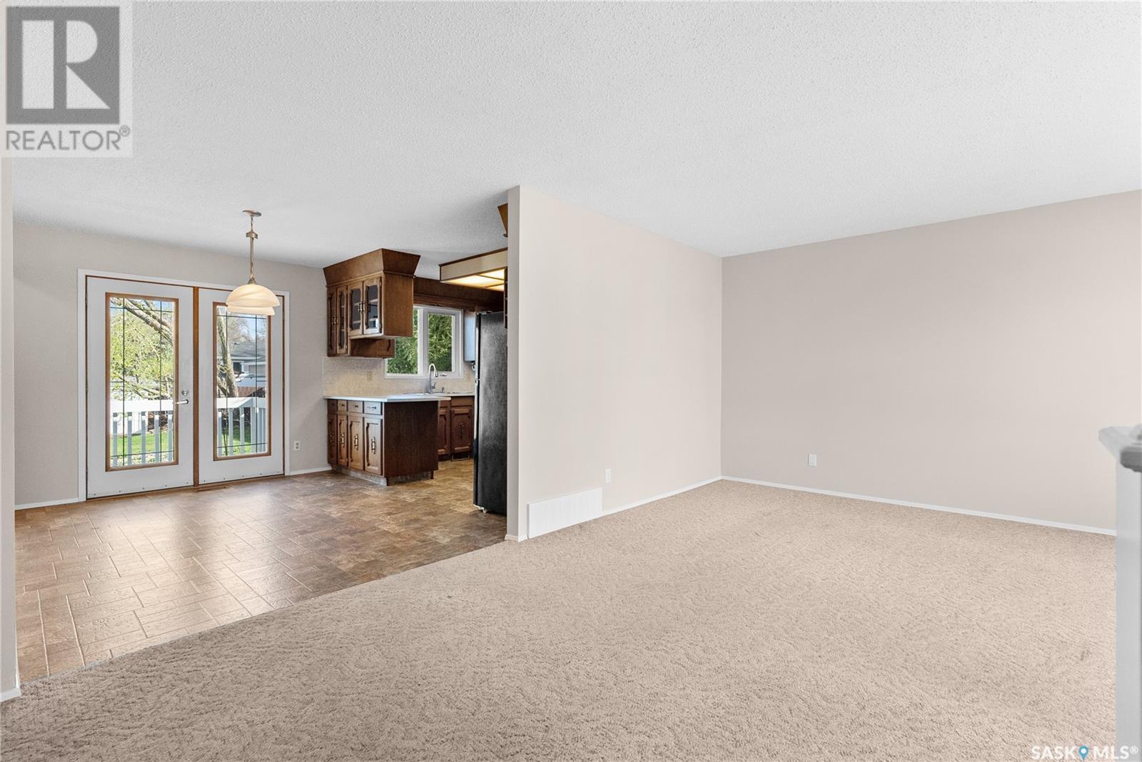 Property at 242 Streb CRESCENT image 5