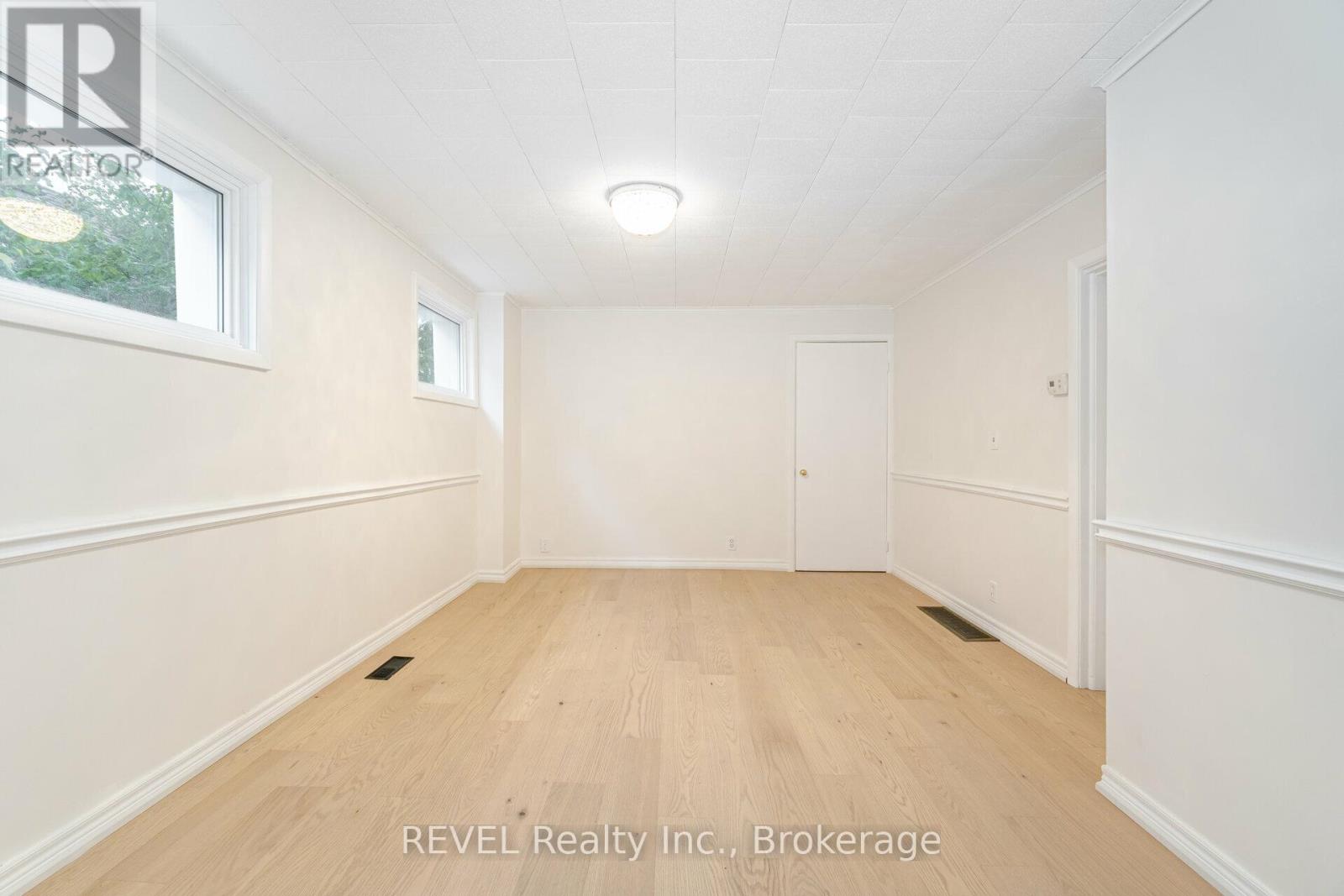 39 Phipps Street, Fort Erie (Central), Ontario  L2A 2V3 - Photo 30 - X12127721