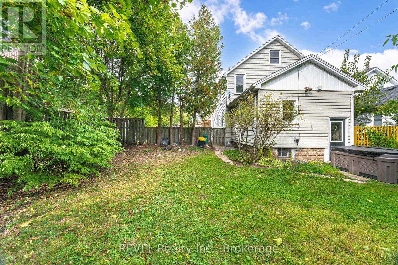 39 Phipps Street, Fort Erie (Central), Ontario  L2A 2V3 - Photo 38 - X12127721