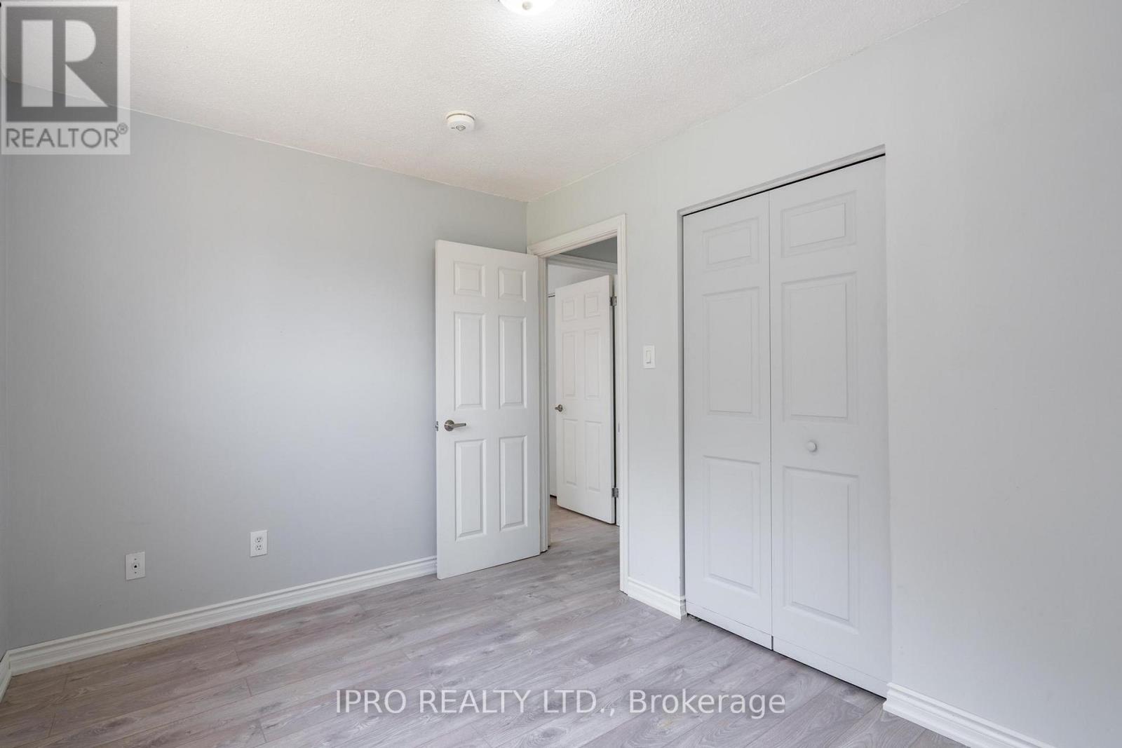 Main - 24 Chilton Drive, Hamilton, Ontario  L8J 1M2 - Photo 20 - X12127587