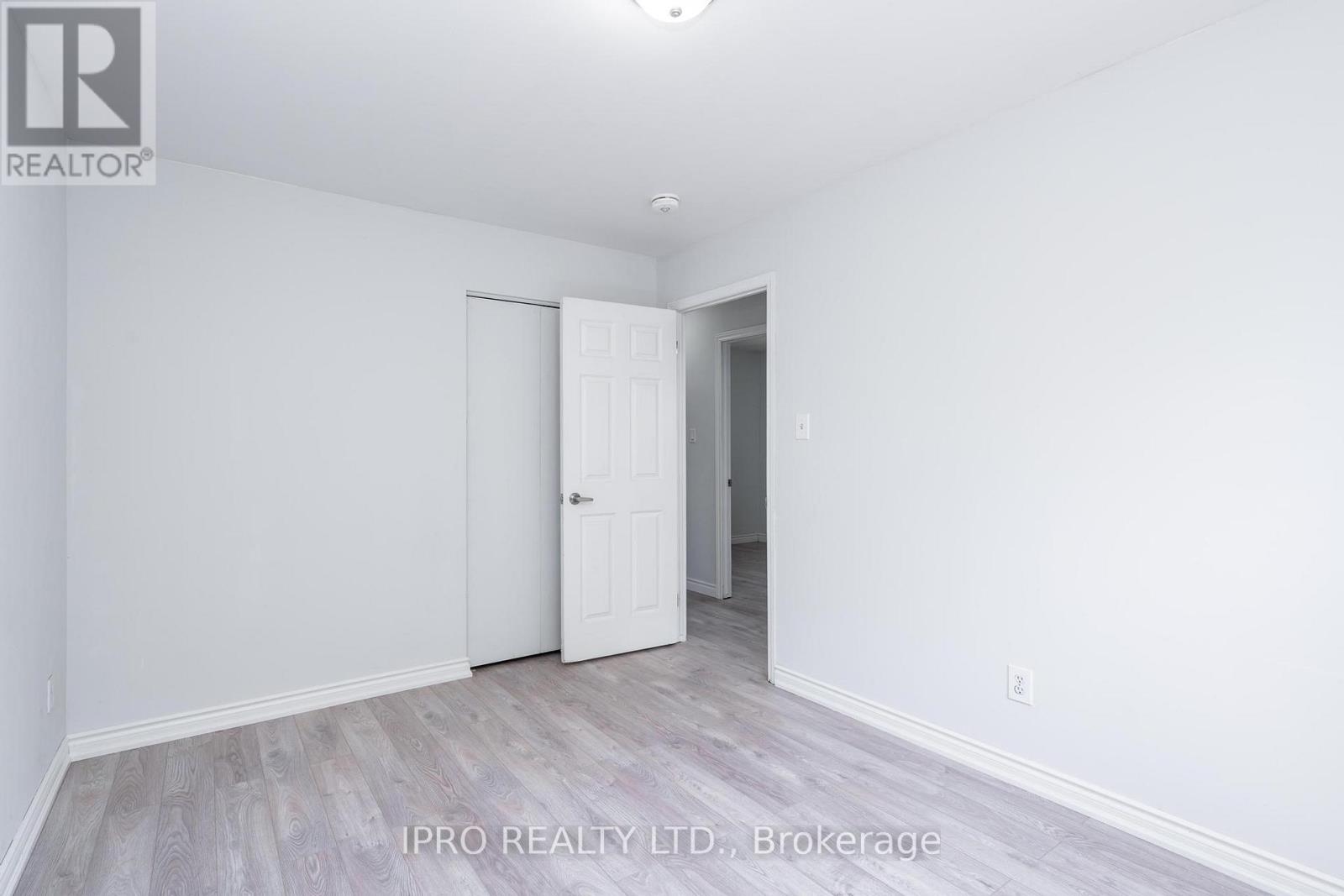 Main - 24 Chilton Drive, Hamilton, Ontario  L8J 1M2 - Photo 22 - X12127587