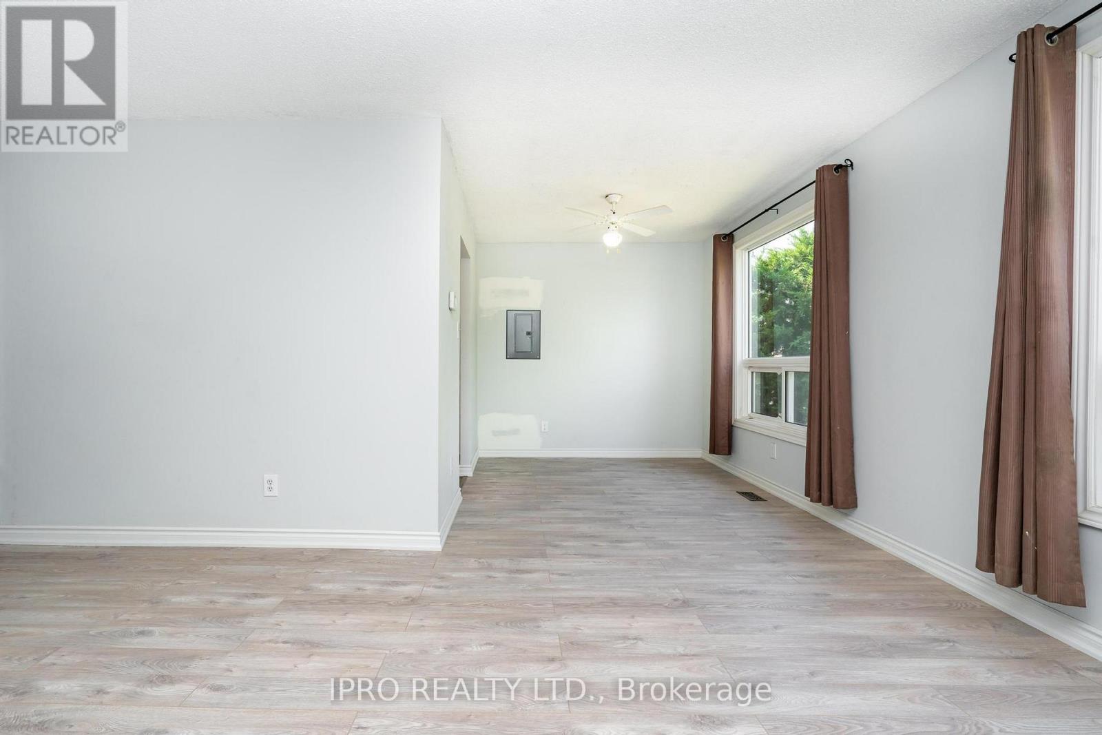 Main - 24 Chilton Drive, Hamilton, Ontario  L8J 1M2 - Photo 6 - X12127587