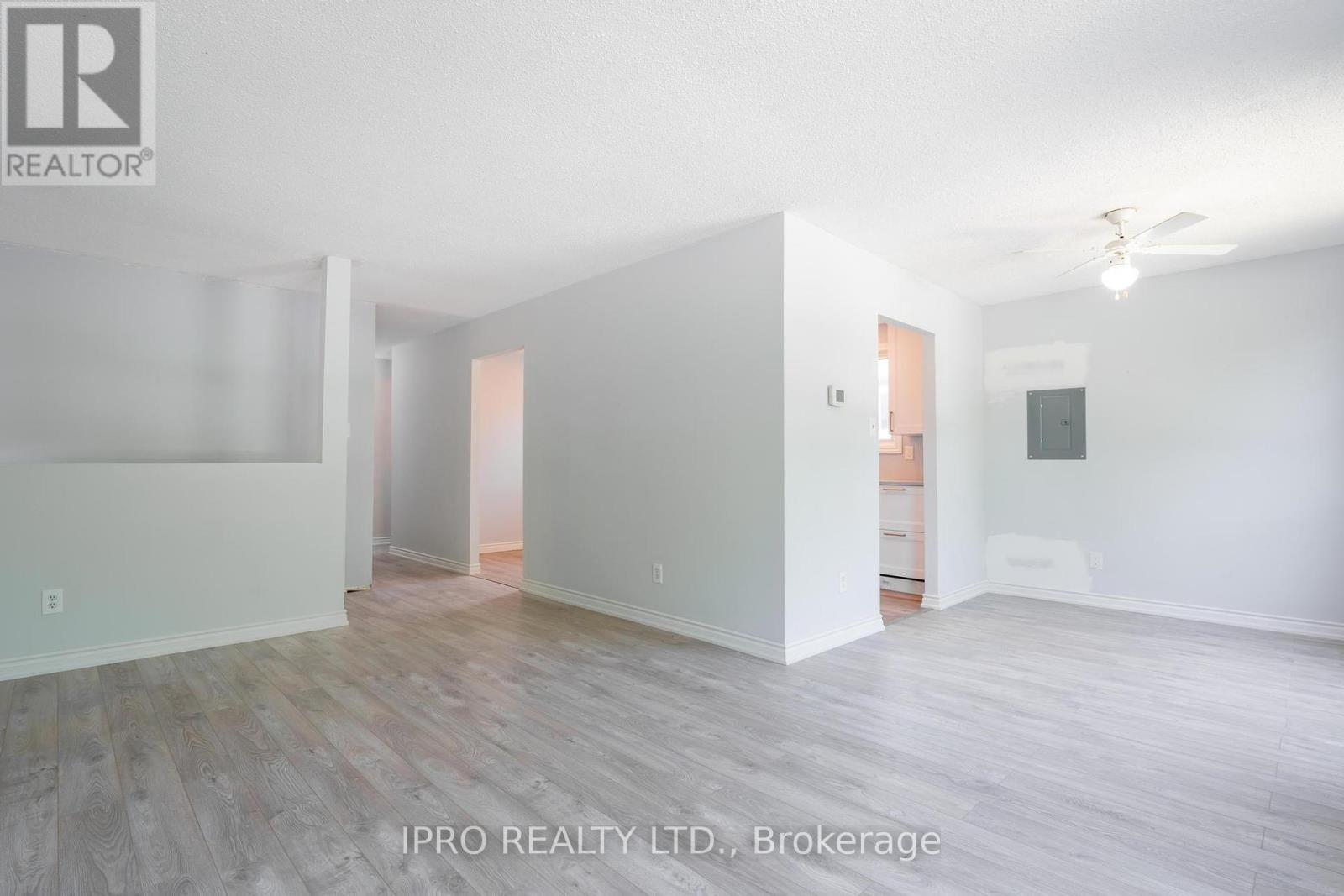 Main - 24 Chilton Drive, Hamilton, Ontario  L8J 1M2 - Photo 7 - X12127587