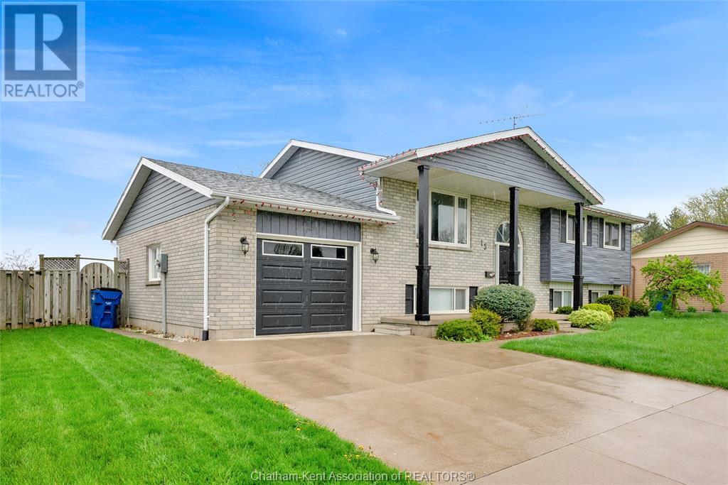 Property at 15 Mango LANE image 2