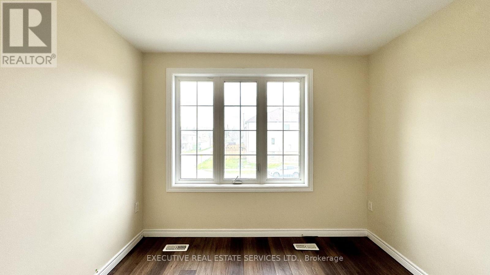 427 Linden Drive, Cambridge, Ontario  N3H 0C2 - Photo 10 - X12122427