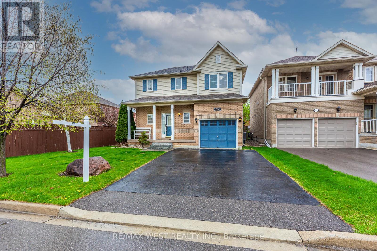 284 Alexander Crescent, Milton (De Dempsey), Ontario  L9T 7C4 - Photo 3 - W12127297