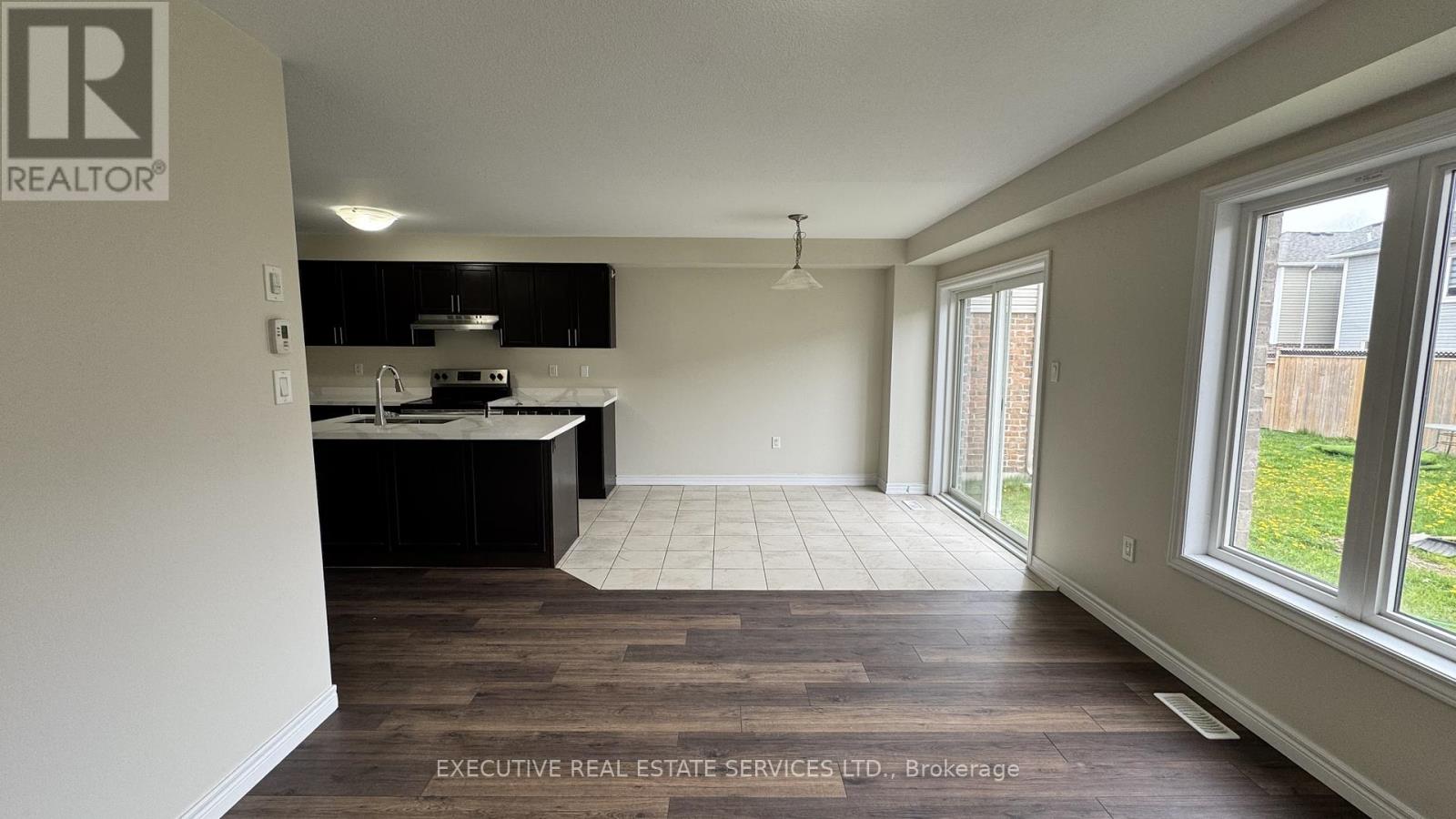 427 Linden Drive, Cambridge, Ontario  N3H 0C2 - Photo 7 - X12122427