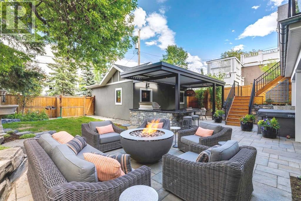Property at 348 Superior Avenue SW image 2