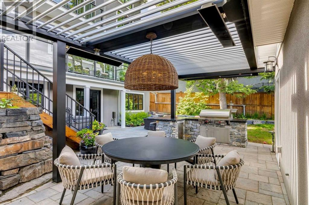 Property at 348 Superior Avenue SW image 3