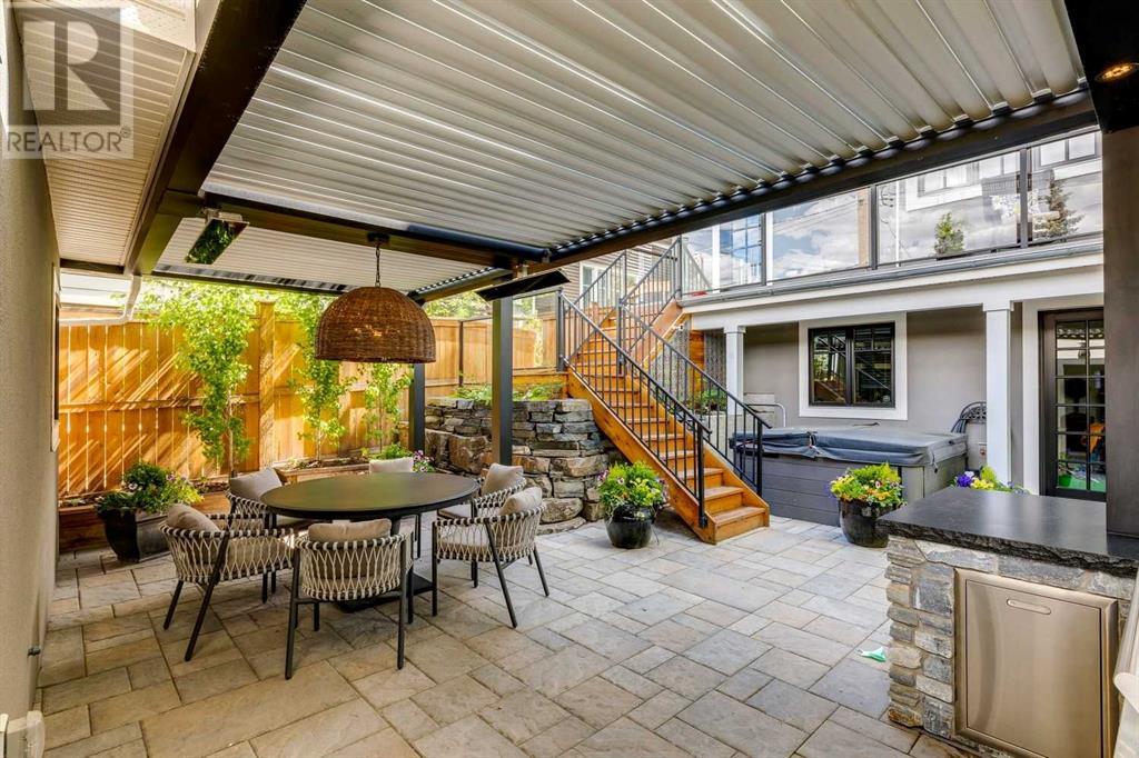 Property at 348 Superior Avenue SW image 4