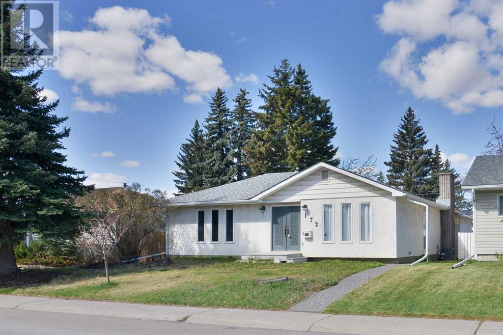 Property at 172 Gordon Drive SW image 1