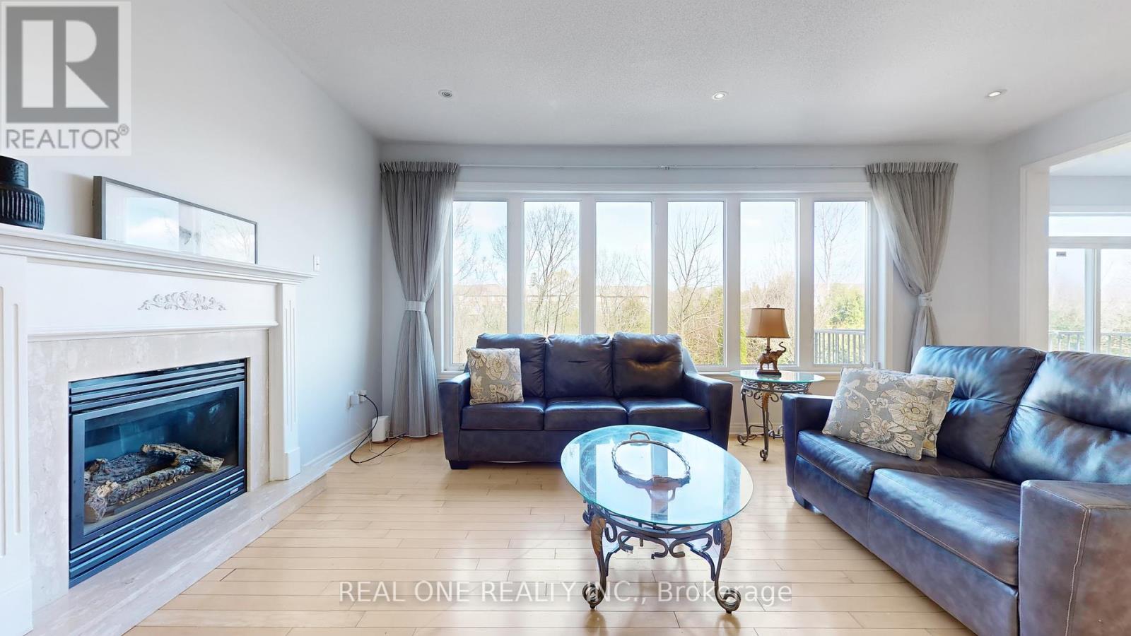 41 Grange Drive, Richmond Hill, Ontario  L4E 4T1 - Photo 10 - N12122737