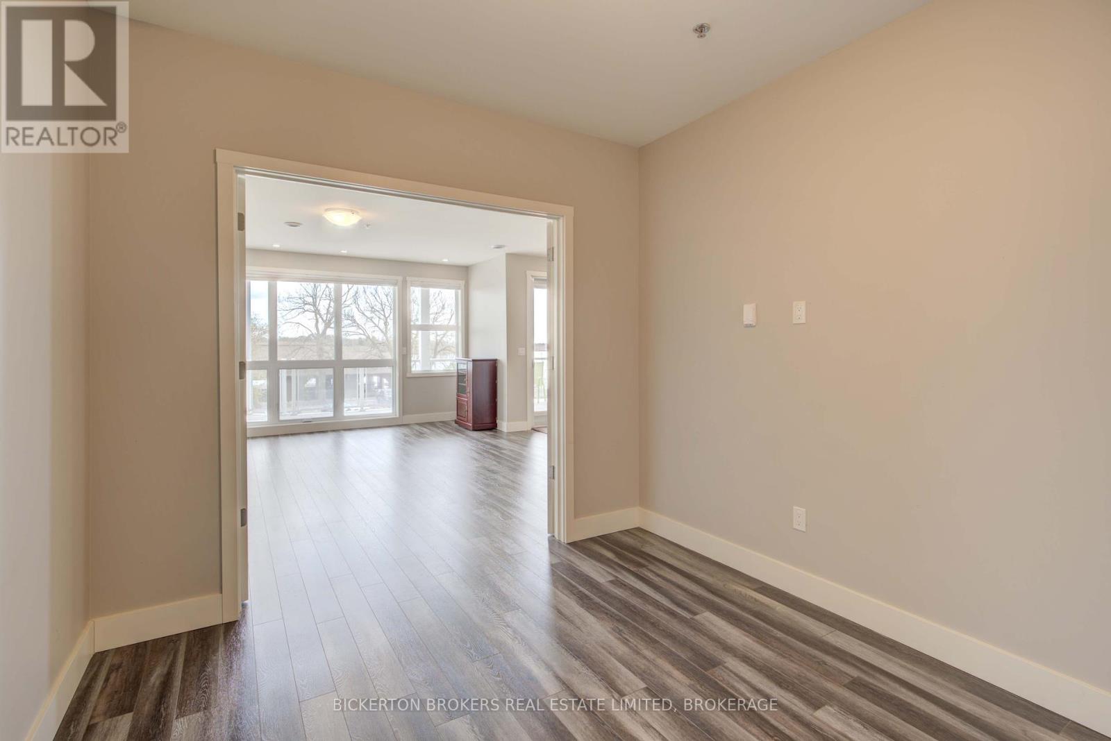 212 - 130 Water Street, Gananoque, Ontario  K7G 0A8 - Photo 12 - X12127828