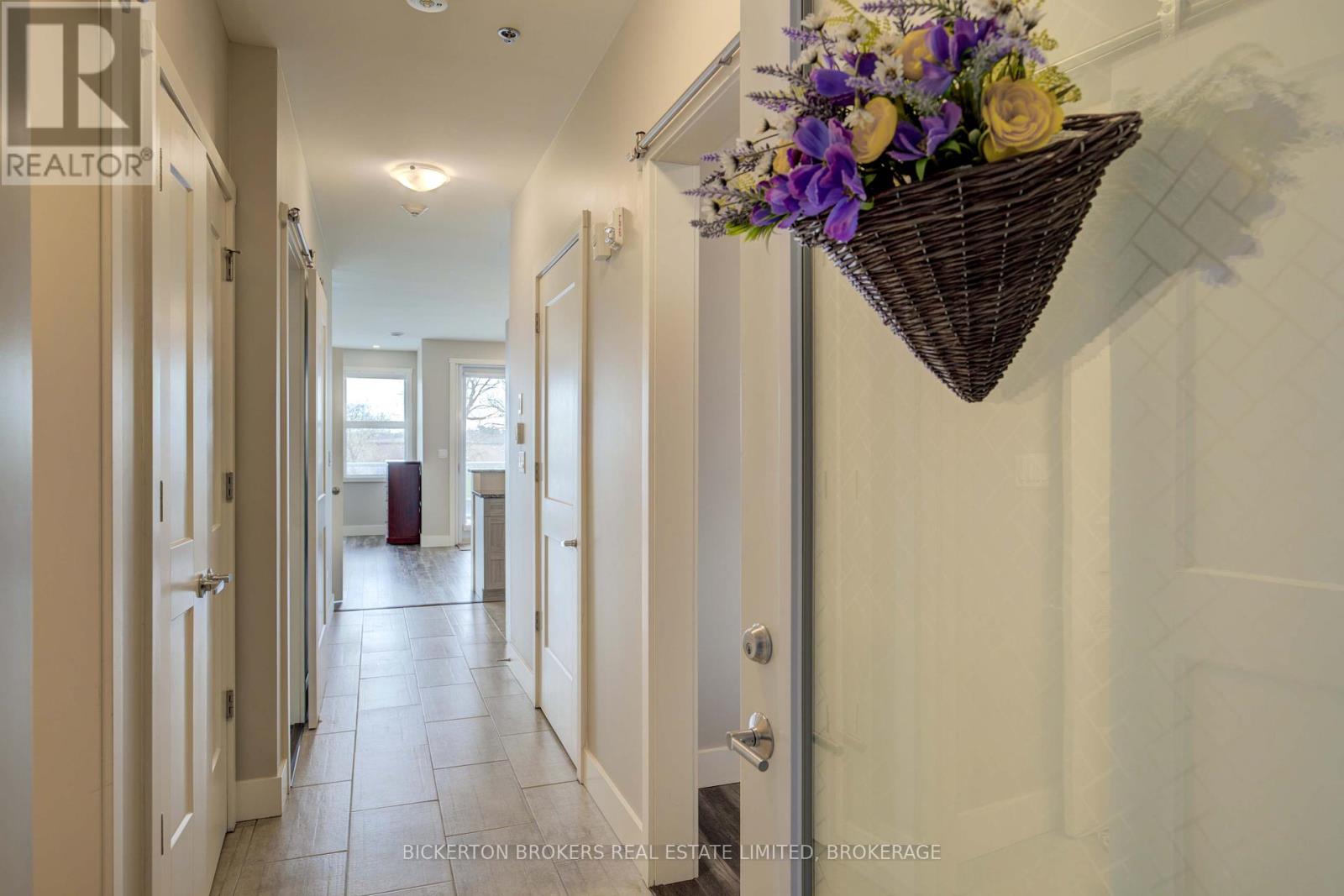 212 - 130 Water Street, Gananoque, Ontario  K7G 0A8 - Photo 6 - X12127828