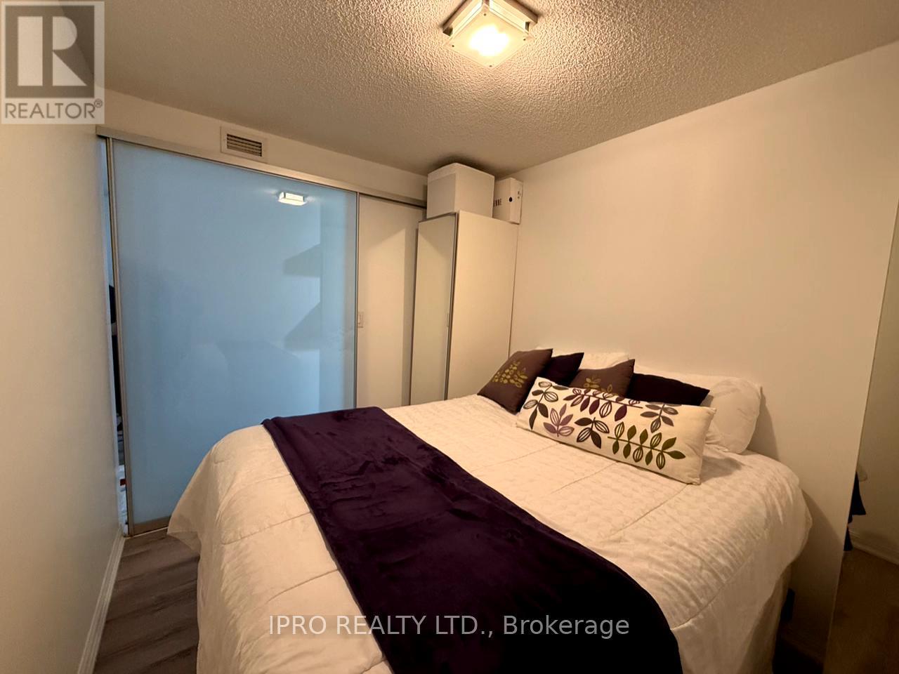 801 - 400 Adelaide Street E, Toronto, Ontario  M5A 4S3 - Photo 14 - C12127734