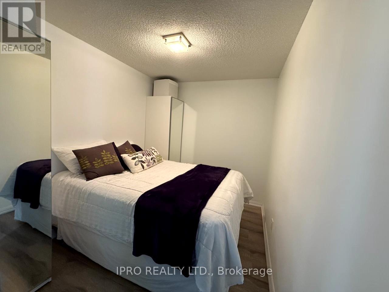 801 - 400 Adelaide Street E, Toronto, Ontario  M5A 4S3 - Photo 15 - C12127734