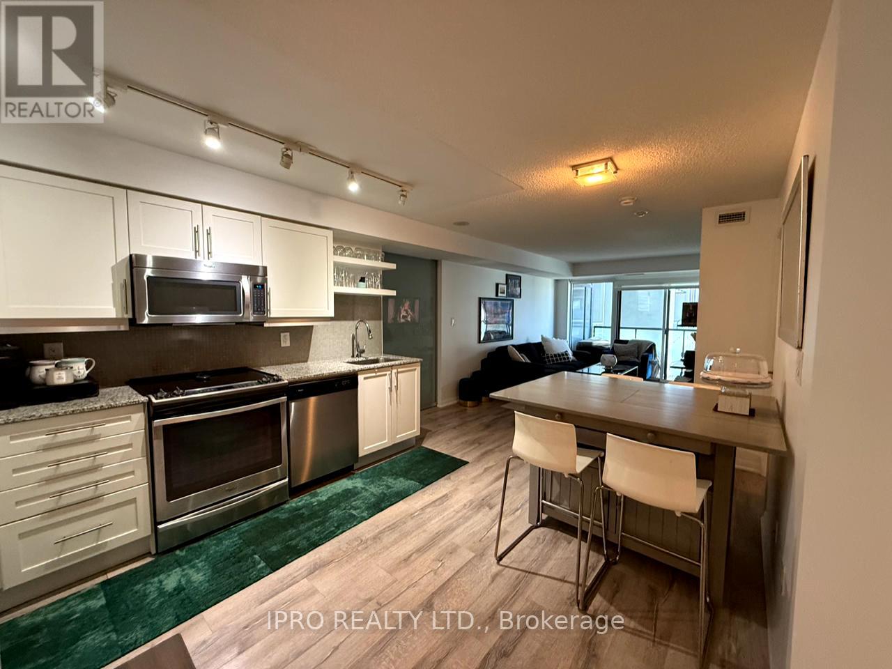 801 - 400 Adelaide Street E, Toronto, Ontario  M5A 4S3 - Photo 3 - C12127734