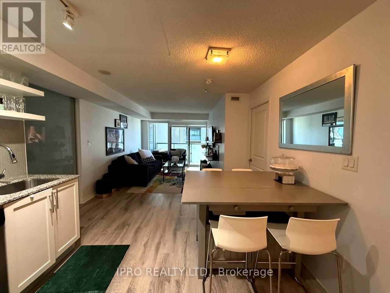 801 - 400 Adelaide Street E, Toronto, Ontario  M5A 4S3 - Photo 5 - C12127734