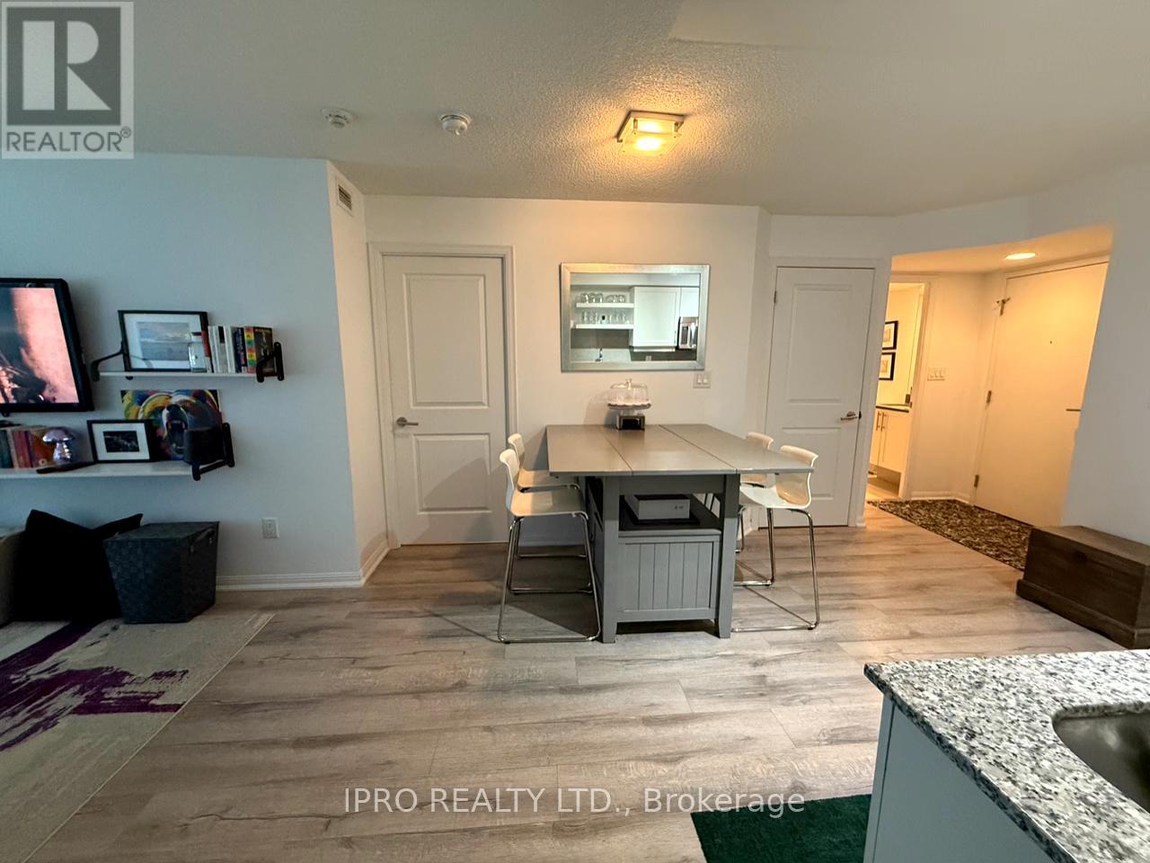 801 - 400 Adelaide Street E, Toronto, Ontario  M5A 4S3 - Photo 6 - C12127734