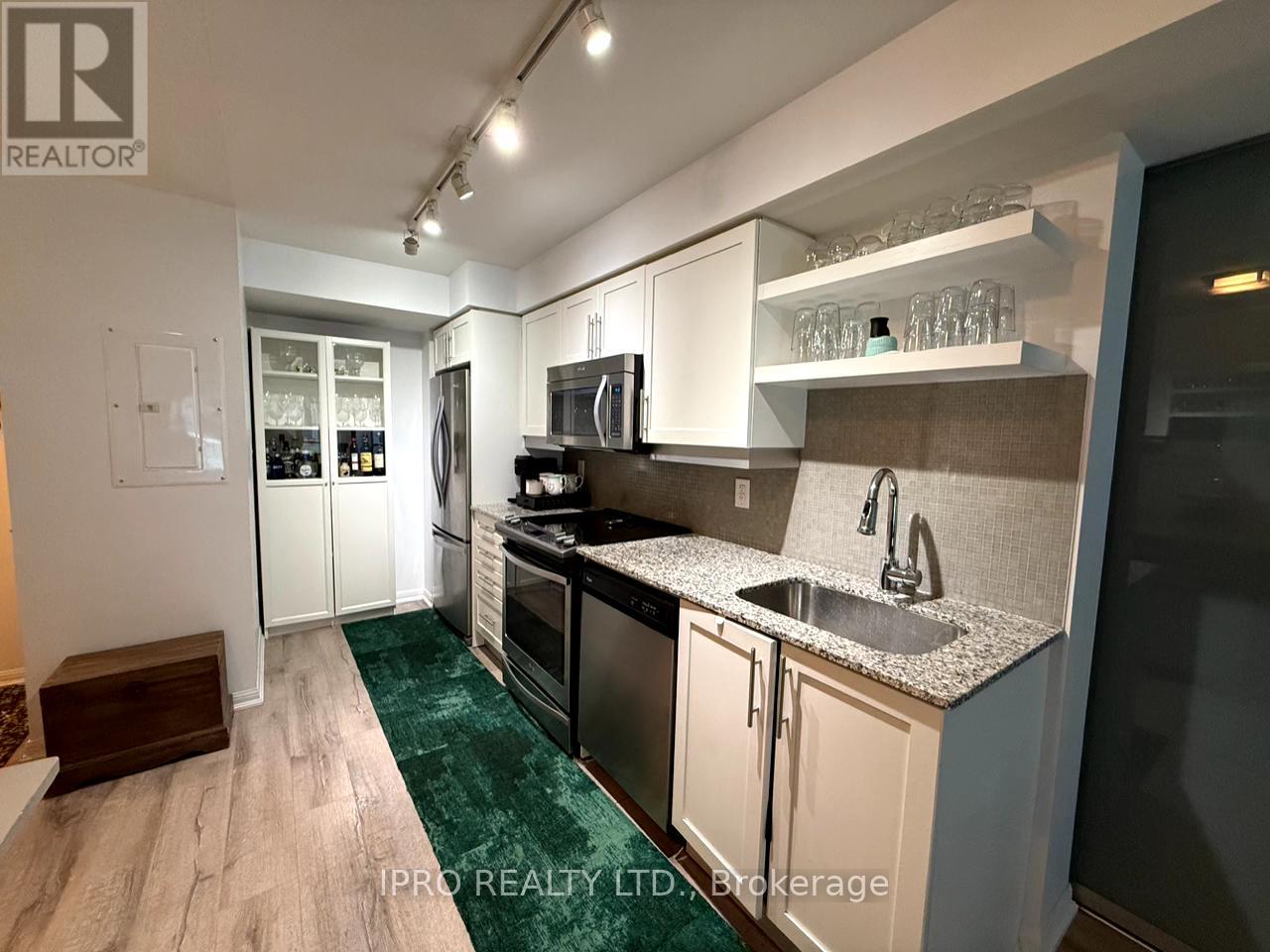 801 - 400 Adelaide Street E, Toronto, Ontario  M5A 4S3 - Photo 7 - C12127734