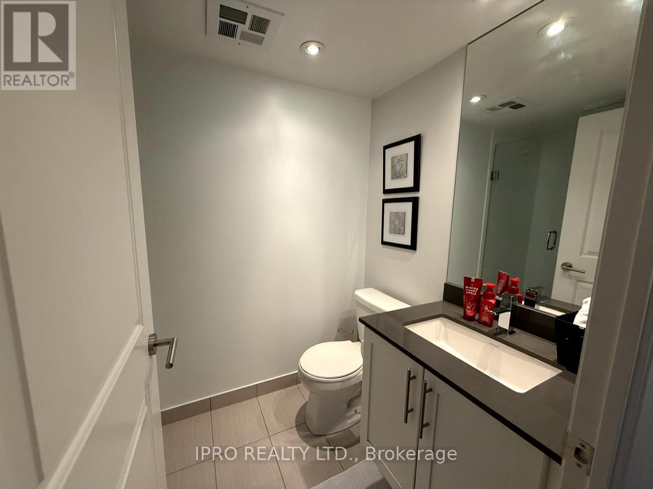 801 - 400 Adelaide Street E, Toronto, Ontario  M5A 4S3 - Photo 8 - C12127734