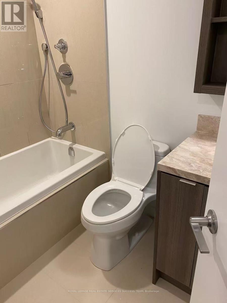 4610 - 125 Blue Jays Way, Toronto (Waterfront Communities), Ontario  M5V 3T3 - Photo 6 - C12127802