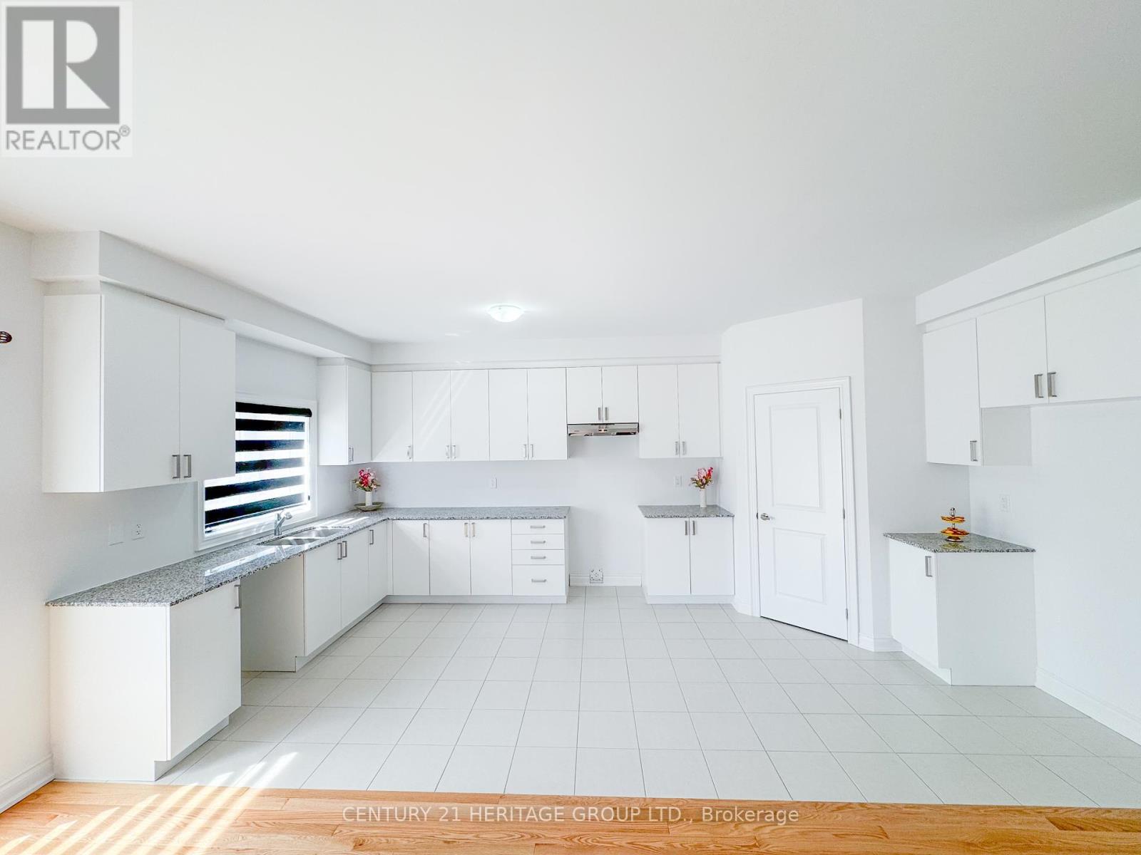 13 Amber Drive, Wasaga Beach, Ontario  L9Z 0R9 - Photo 14 - S12099847