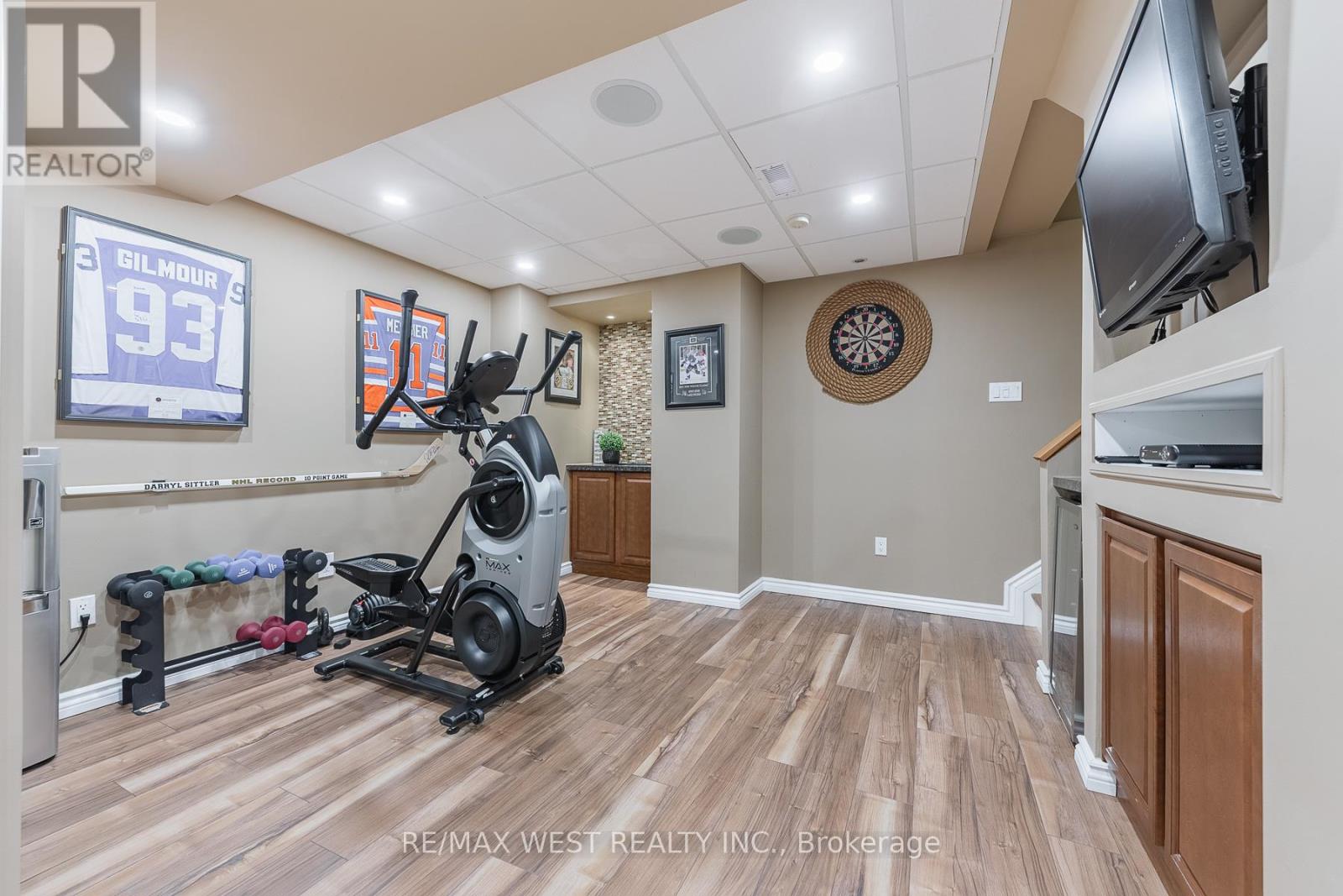 284 Alexander Crescent, Milton (De Dempsey), Ontario  L9T 7C4 - Photo 38 - W12127297