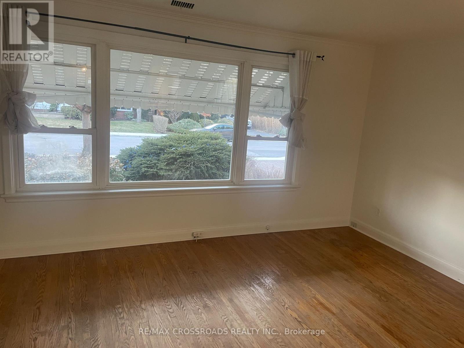 65 Notley Place, Toronto, Ontario  M4B 2M9 - Photo 2 - E12127781