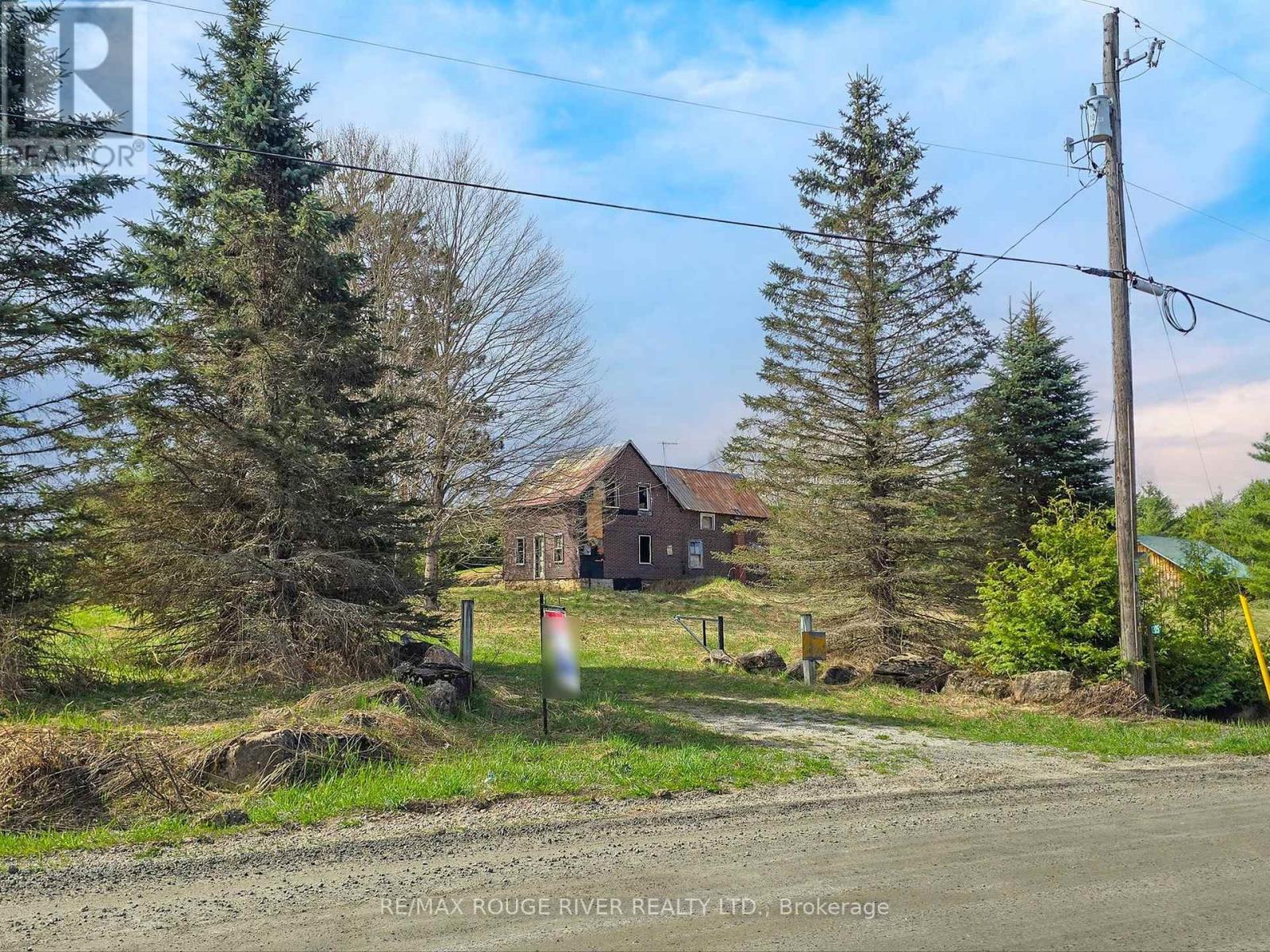 1205 Fair Grounds Road, Ramara, Ontario  L0K 1B0 - Photo 6 - S12126111