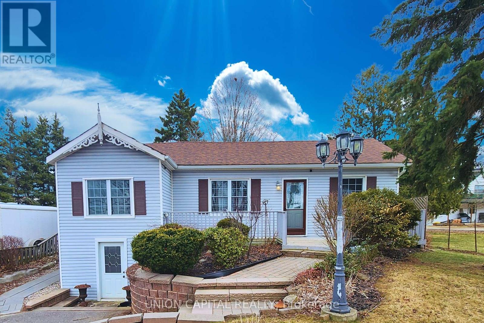 19765 LESLIE STREET, East Gwillimbury, Ontario