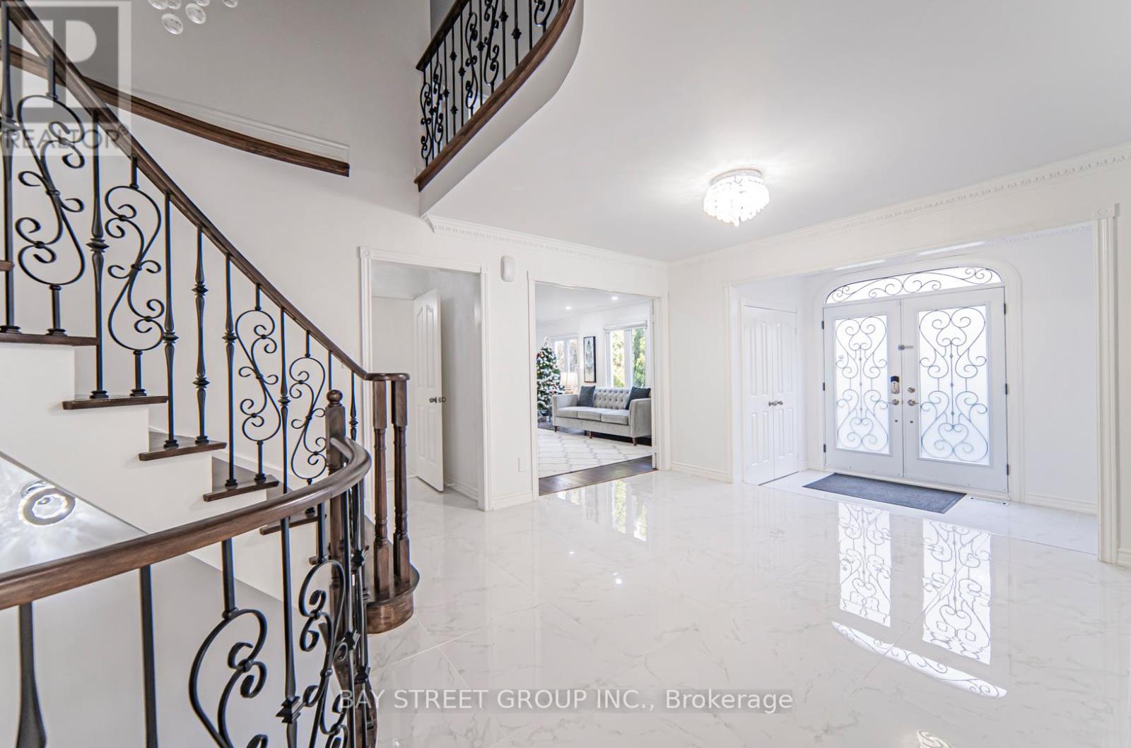Property at 39 ALEXANDRA WOOD image 4