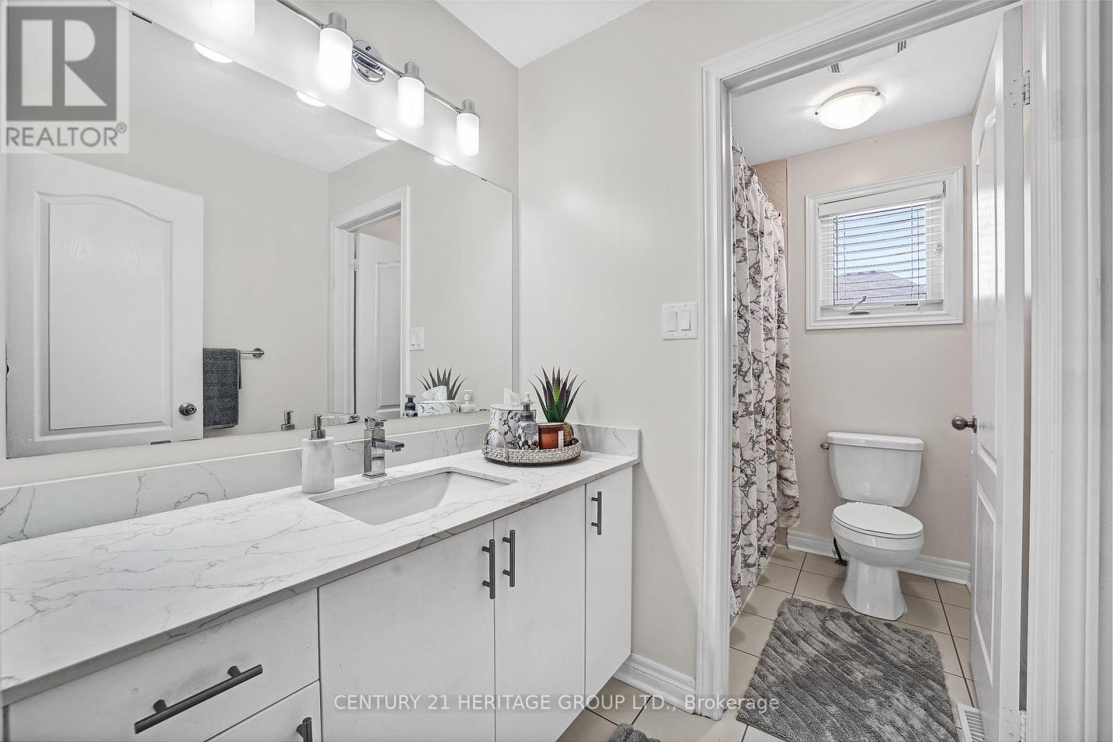 32 Amberwing Landing, Bradford West Gwillimbury, Ontario  L3Z 0H9 - Photo 27 - N12127712