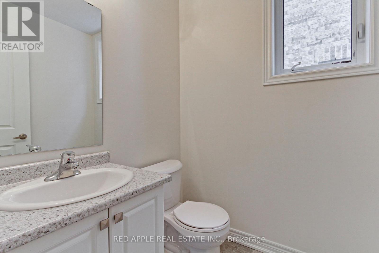 1519 Davis Loop Circle, Innisfil, Ontario  L0L 1W0 - Photo 21 - N12127718