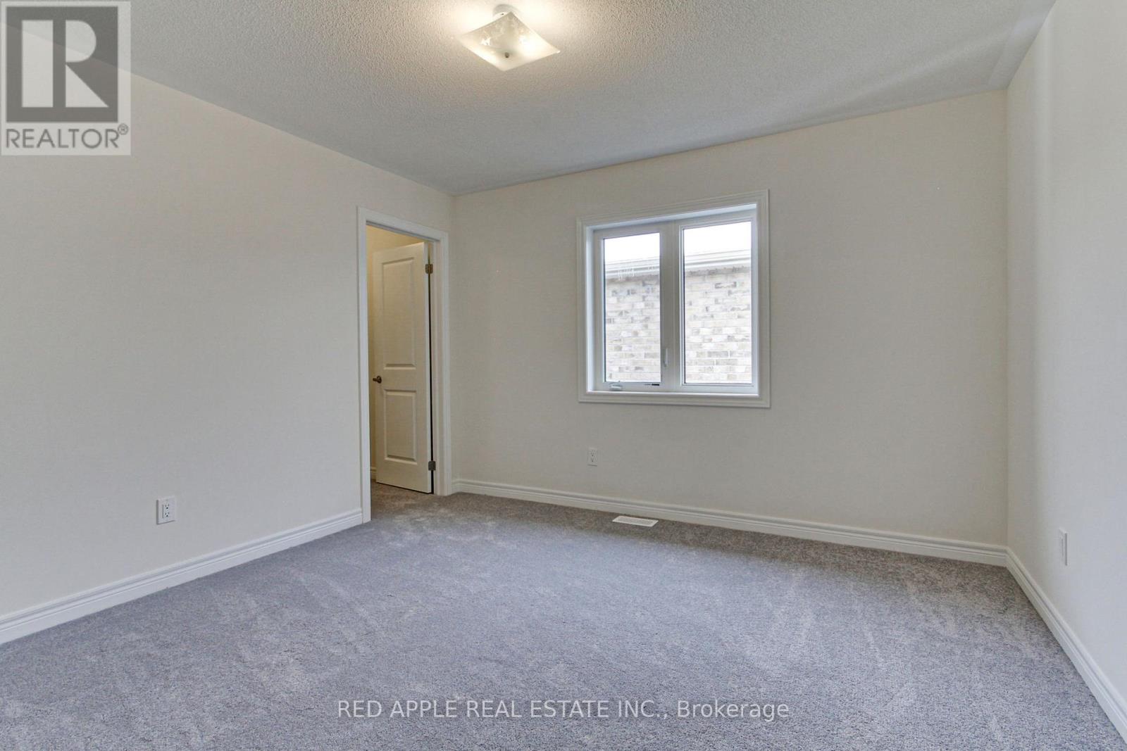 1519 Davis Loop Circle, Innisfil, Ontario  L0L 1W0 - Photo 35 - N12127718