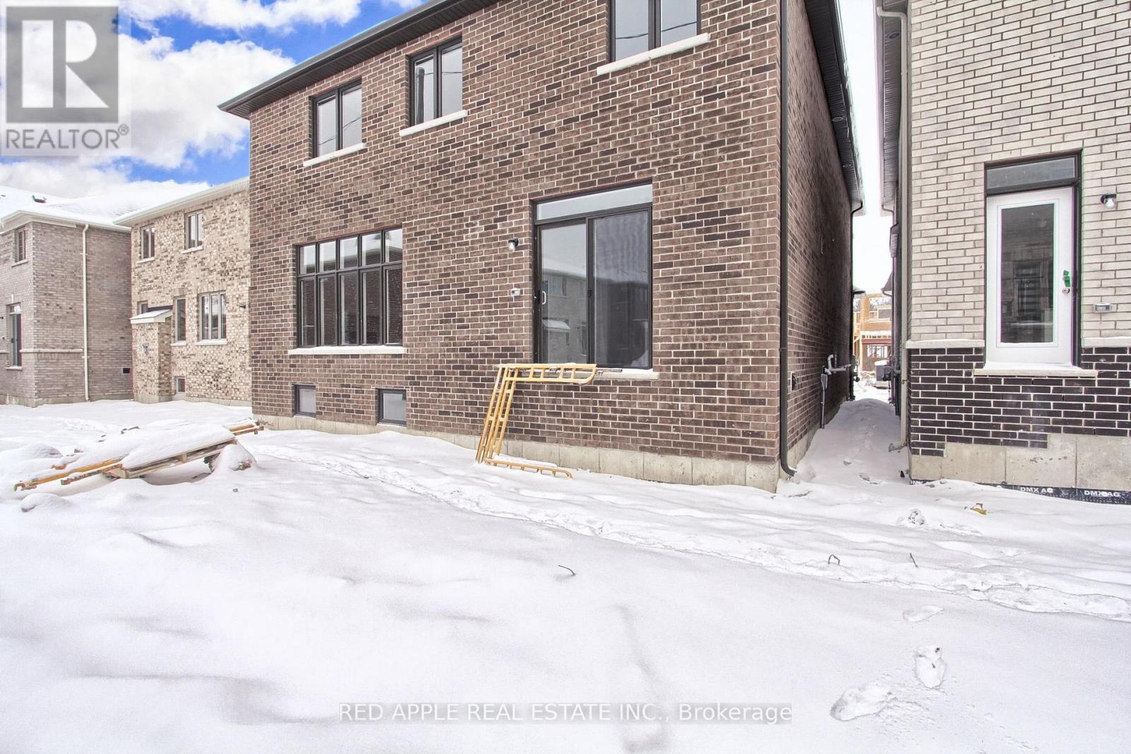 1519 Davis Loop Circle, Innisfil, Ontario  L0L 1W0 - Photo 49 - N12127718