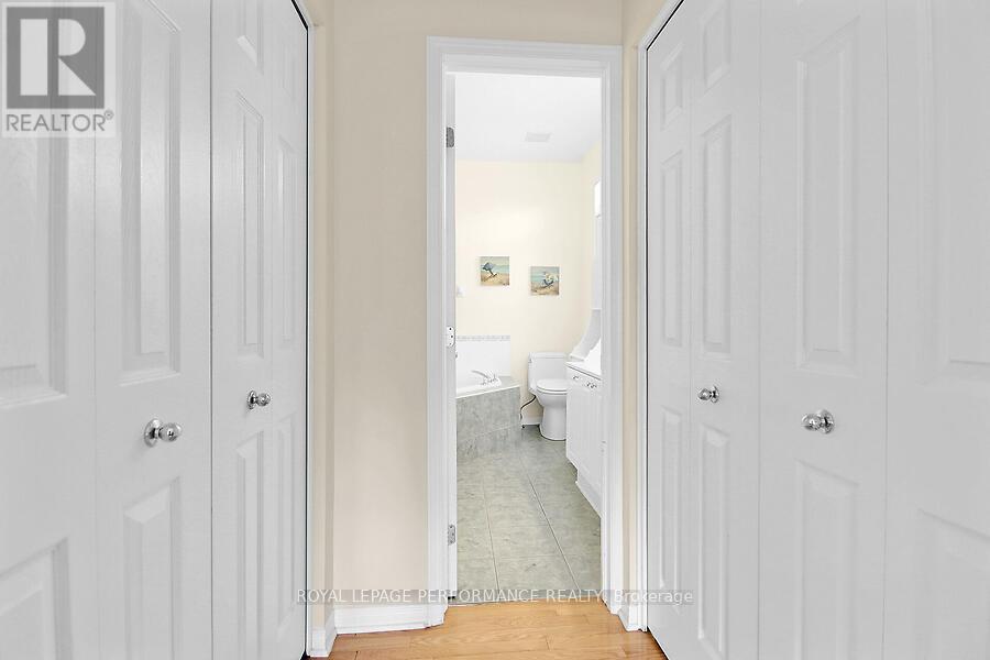 6 Briardale Crescent, Ottawa, Ontario  K2E 1C2 - Photo 29 - X12121005