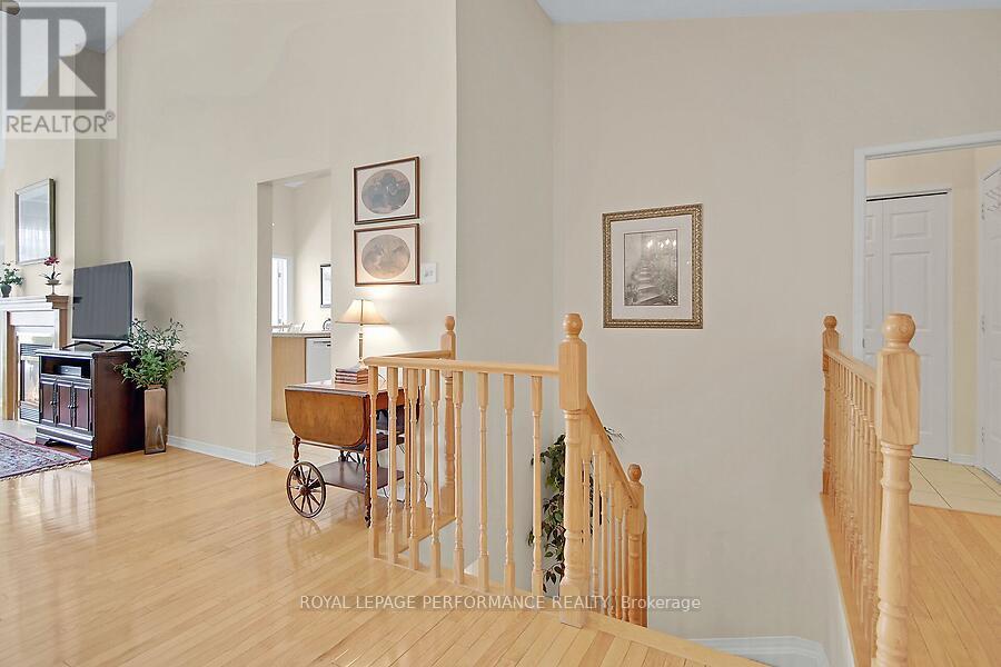 6 Briardale Crescent, Ottawa, Ontario  K2E 1C2 - Photo 38 - X12121005