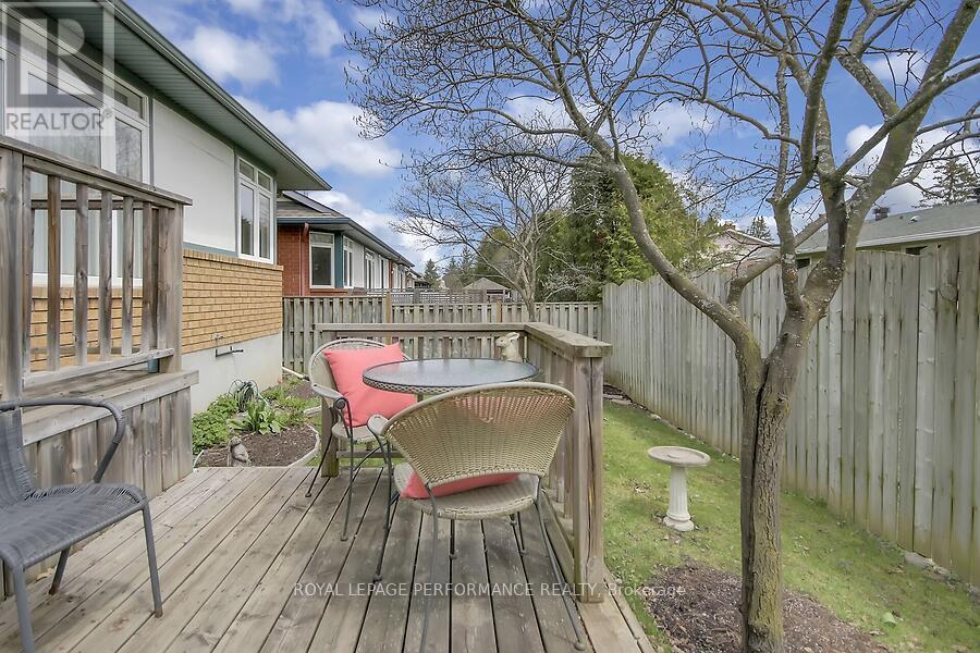 6 Briardale Crescent, Ottawa, Ontario  K2E 1C2 - Photo 46 - X12121005