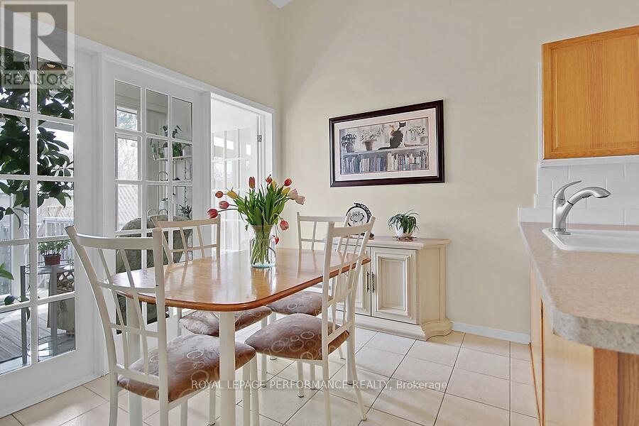 6 Briardale Crescent, Ottawa, Ontario  K2E 1C2 - Photo 22 - X12121005